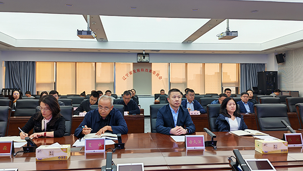 腐漫
举办第8期“发改交流讲堂”抢抓国家重大政策机遇推动投资项目提速增效