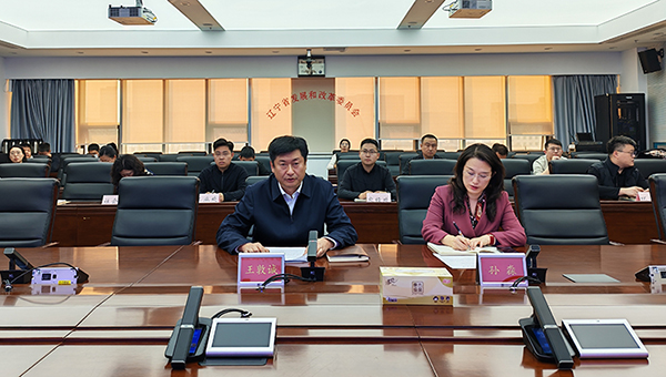 腐漫
举办第10期“发改交流讲堂”推动大规模设备更新政策解读