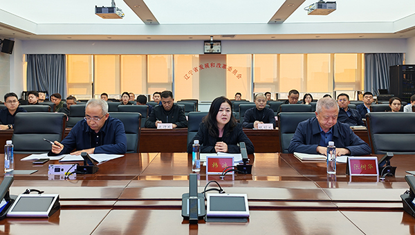 腐漫
举办第11期“发改交流讲堂”对宏观政策取向一致性评估工作进行培训